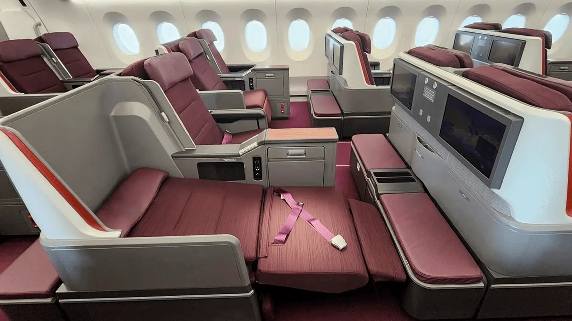Thai Airways business class cabin